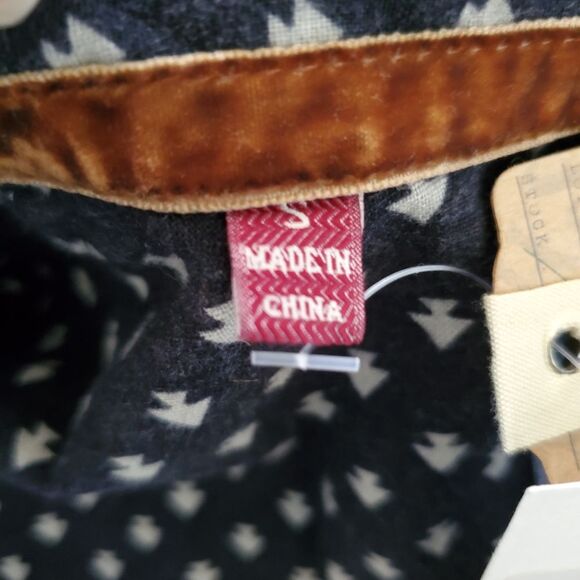 NWT Jachs Girlfriend Women's Button-down Shirt Small Blue Cream Cotton Flannel - Picture 6 of 9